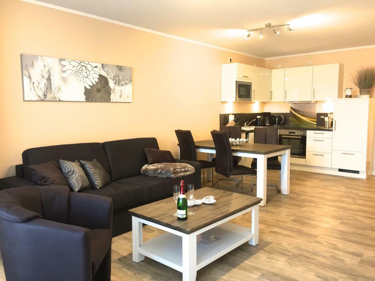 Mueritz-Brise Apartamento Waren  Exterior foto