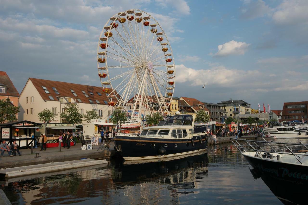 Mueritz-Brise Apartamento Waren  Exterior foto